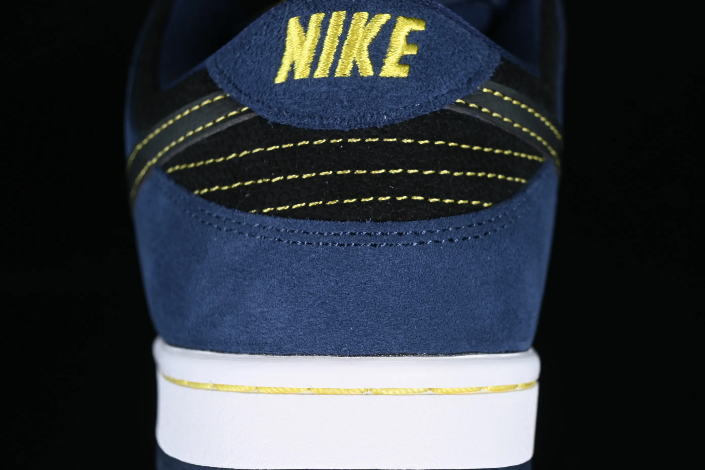 All categories Nk SB Dunk series Nk SB Dunk Low low-top sneakers Nk SB Dunk Low Pro dark blue SB smashed backboard fashion casual sneakers 304292-408